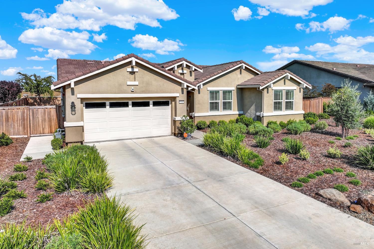 Detail Gallery Image 4 of 73 For 570 Wildflower Ct, Dixon,  CA 95620 - 3 Beds | 2 Baths