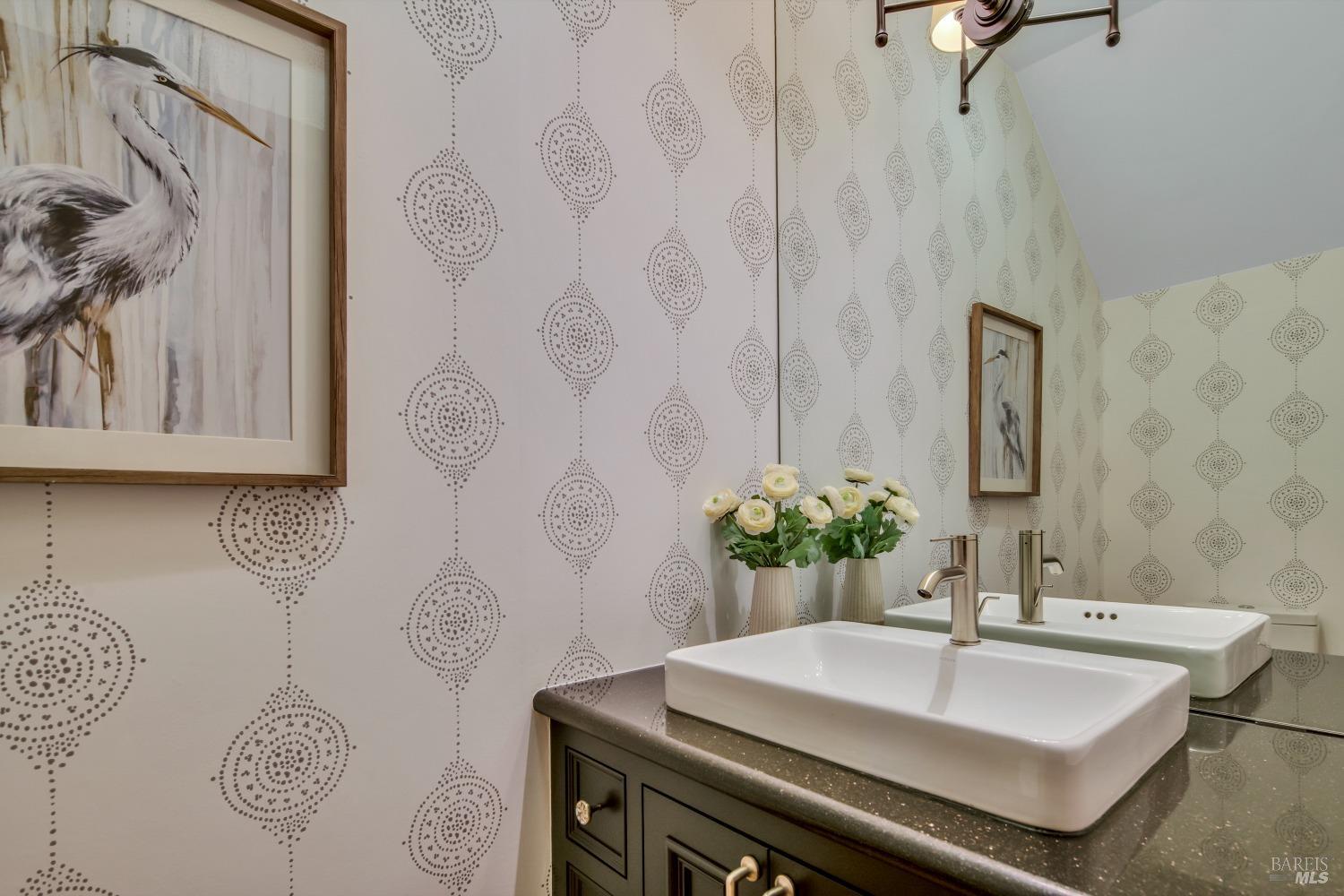 Detail Gallery Image 26 of 57 For 231 Poppy Hill Dr, Healdsburg,  CA 95448 - 4 Beds | 3/1 Baths