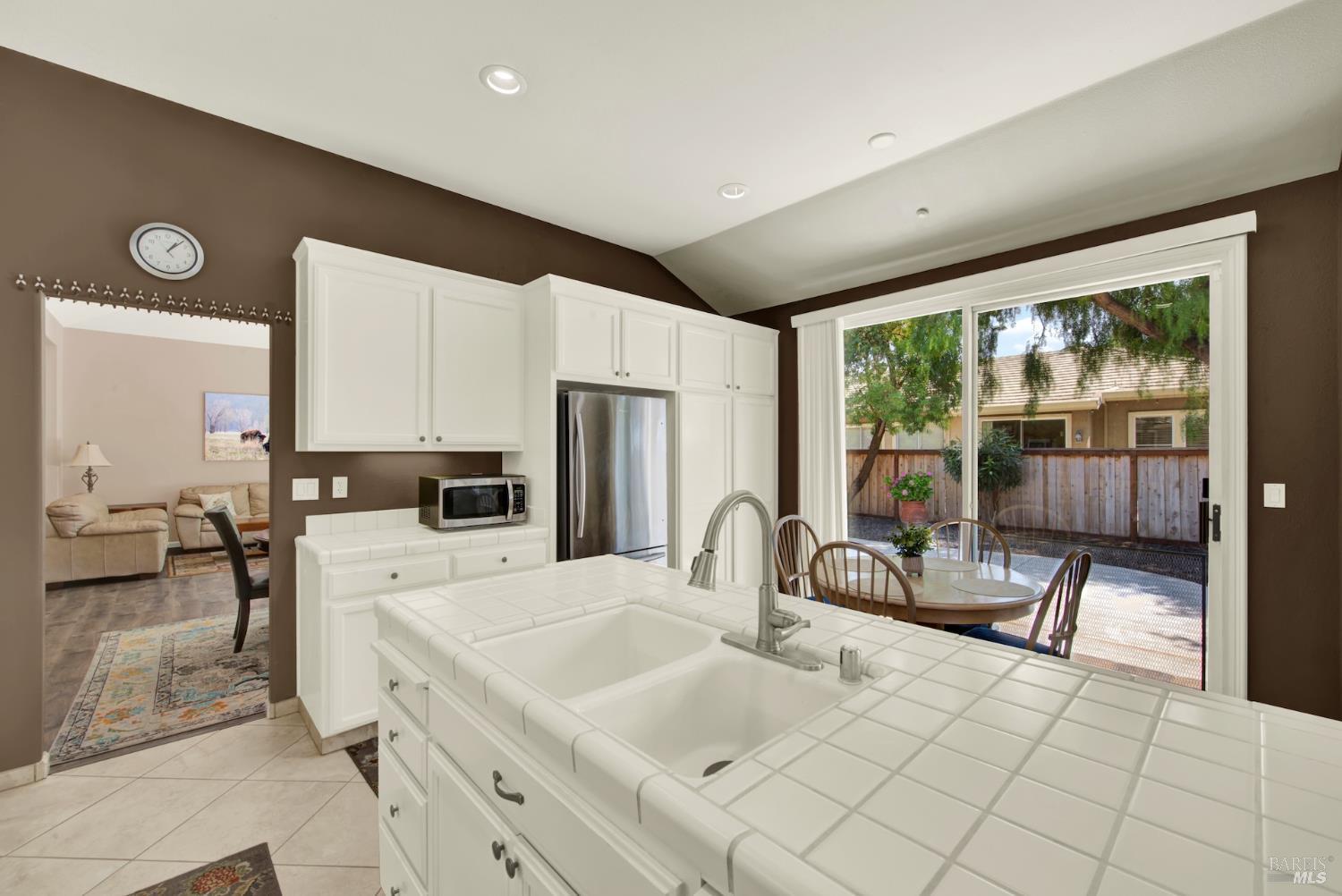 Detail Gallery Image 39 of 93 For 616 Pavilion Dr, Fairfield,  CA 94534 - 3 Beds | 2/1 Baths