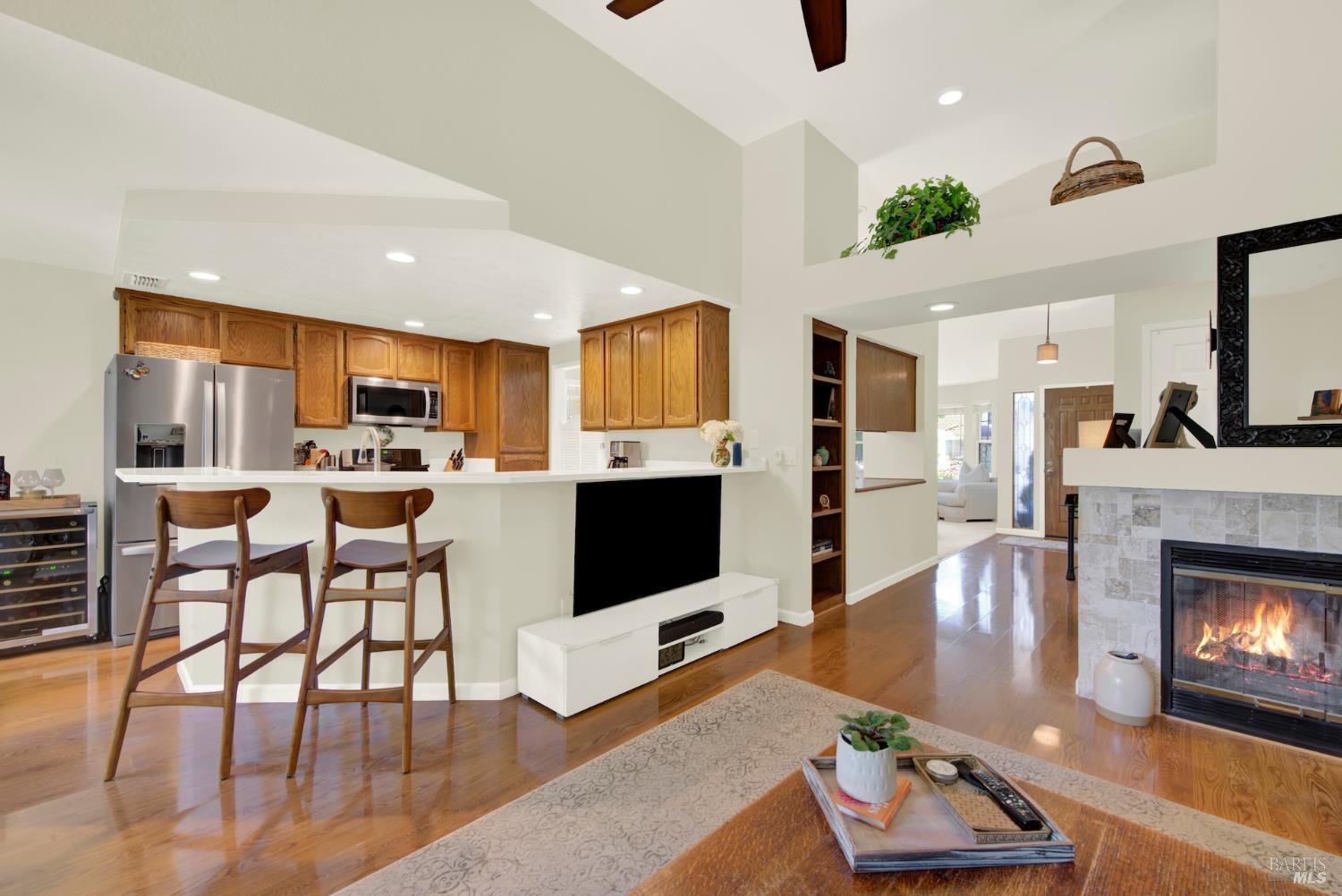 Detail Gallery Image 16 of 63 For 231 Ballindine Dr, Vacaville,  CA 95688 - 4 Beds | 2 Baths