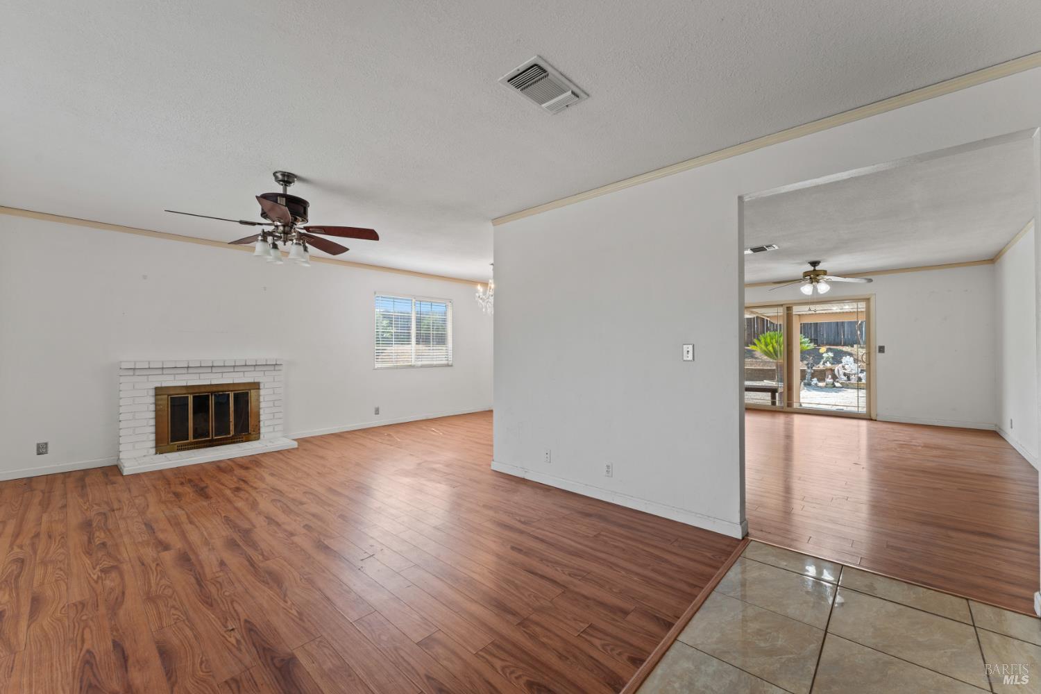 Detail Gallery Image 2 of 44 For 2049 Harte Ct, Fairfield,  CA 94533 - 4 Beds | 2 Baths