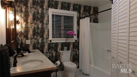 Detail Gallery Image 13 of 20 For 16520 Schwartz Rd, Cobb,  CA 95426 - 2 Beds | 1 Baths