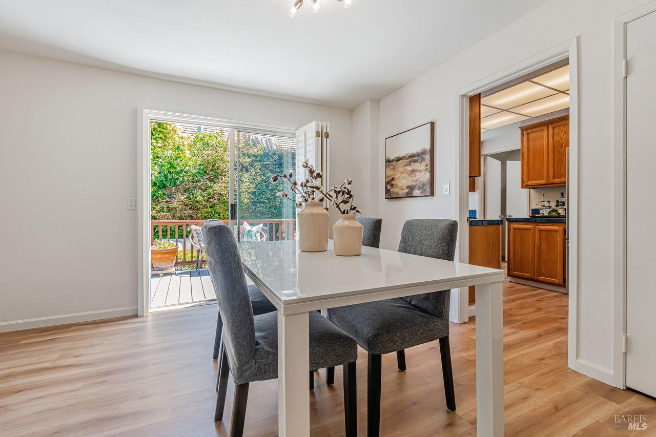 Detail Gallery Image 21 of 60 For 2541 Topaz Dr, Novato,  CA 94945 - 4 Beds | 2/1 Baths