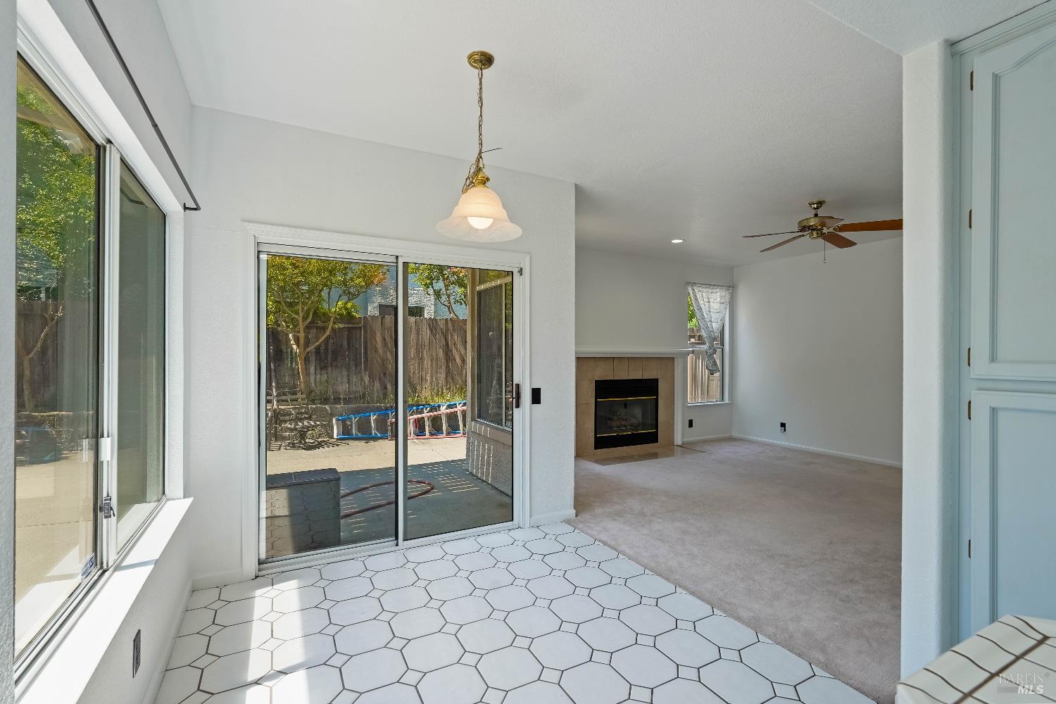 Detail Gallery Image 20 of 71 For 598 Crownpointe Cir, Vacaville,  CA 95687 - 4 Beds | 3 Baths