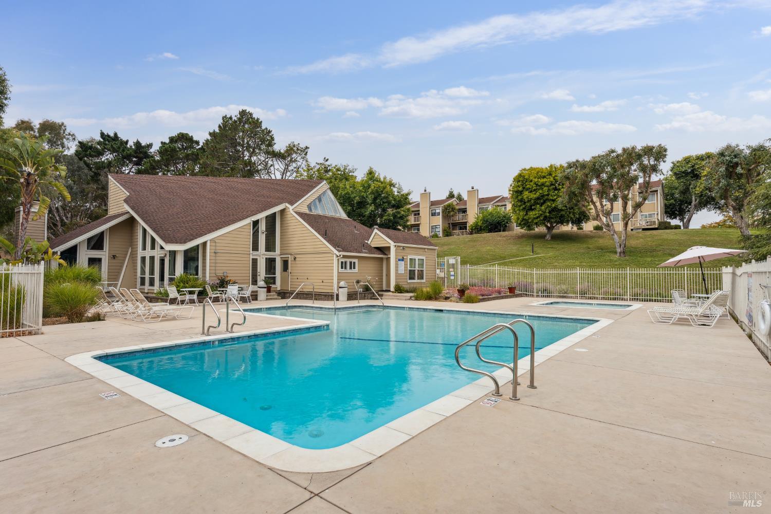 Detail Gallery Image 37 of 39 For 6 Coleridge Dr, Mill Valley,  CA 94941 - 3 Beds | 2/1 Baths