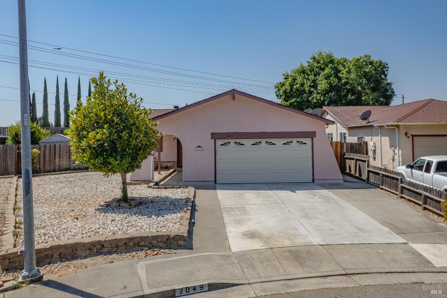 Detail Gallery Image 3 of 44 For 2049 Harte Ct, Fairfield,  CA 94533 - 4 Beds | 2 Baths