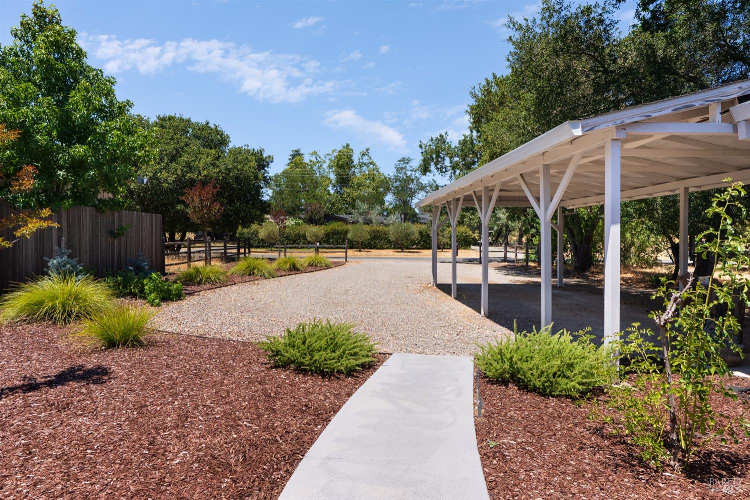 Detail Gallery Image 8 of 34 For 1038 Verano Ave, Sonoma,  CA 95476 - 3 Beds | 2 Baths