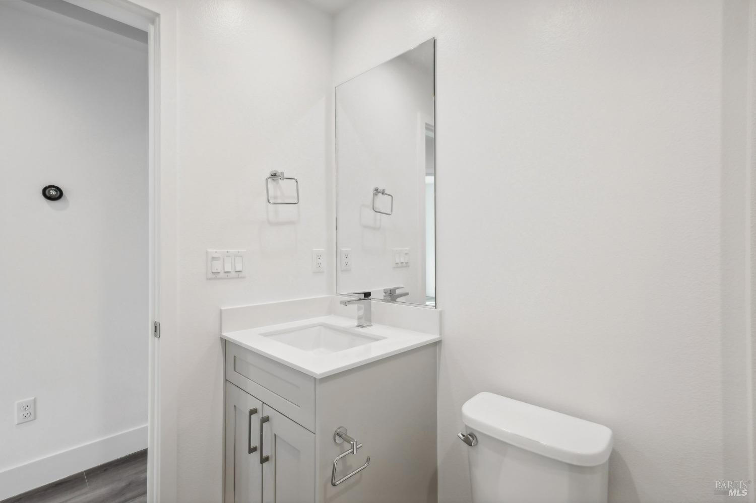 Detail Gallery Image 25 of 38 For 437 Semillion Ln, Santa Rosa,  CA 95403 - 3 Beds | 2/1 Baths