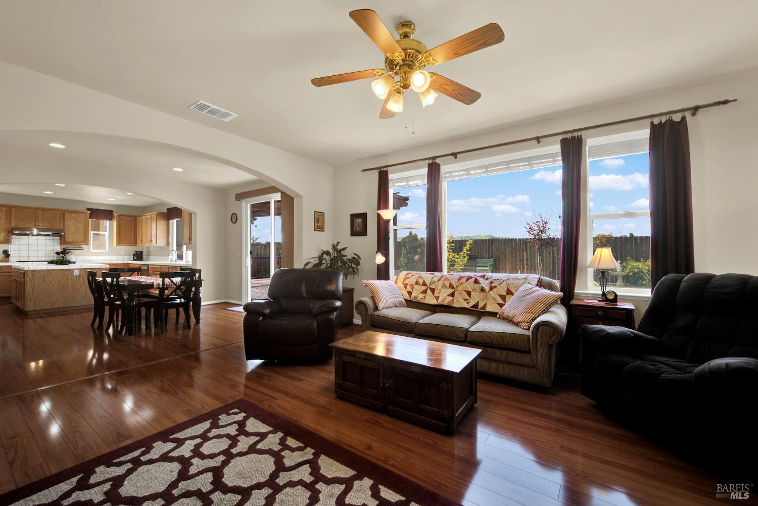 Detail Gallery Image 43 of 99 For 365 Sage Sparrow Cir, Vacaville,  CA 95687 - 6 Beds | 4 Baths