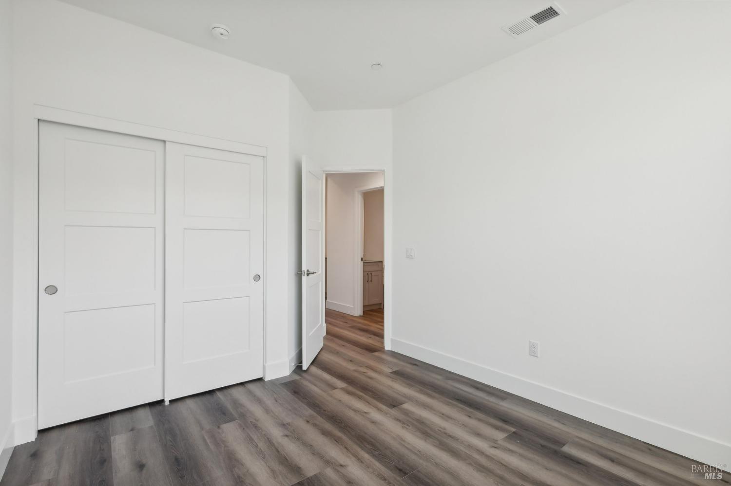 Detail Gallery Image 31 of 38 For 437 Semillion Ln, Santa Rosa,  CA 95403 - 3 Beds | 2/1 Baths