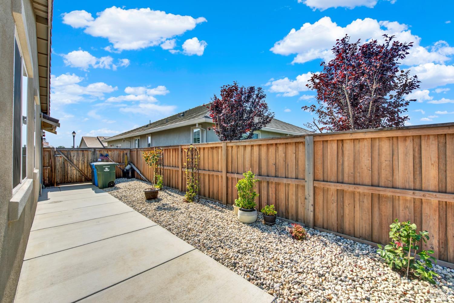 Detail Gallery Image 70 of 73 For 570 Wildflower Ct, Dixon,  CA 95620 - 3 Beds | 2 Baths