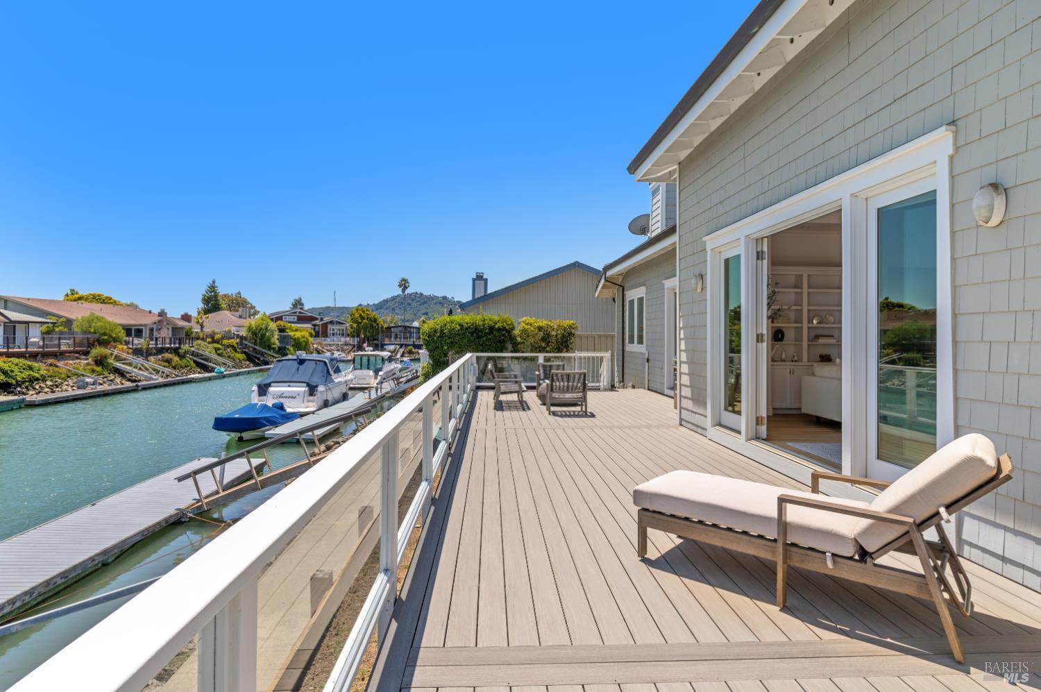 Detail Gallery Image 35 of 44 For 220 Jamaica St, Tiburon,  CA 94920 - 4 Beds | 2/1 Baths