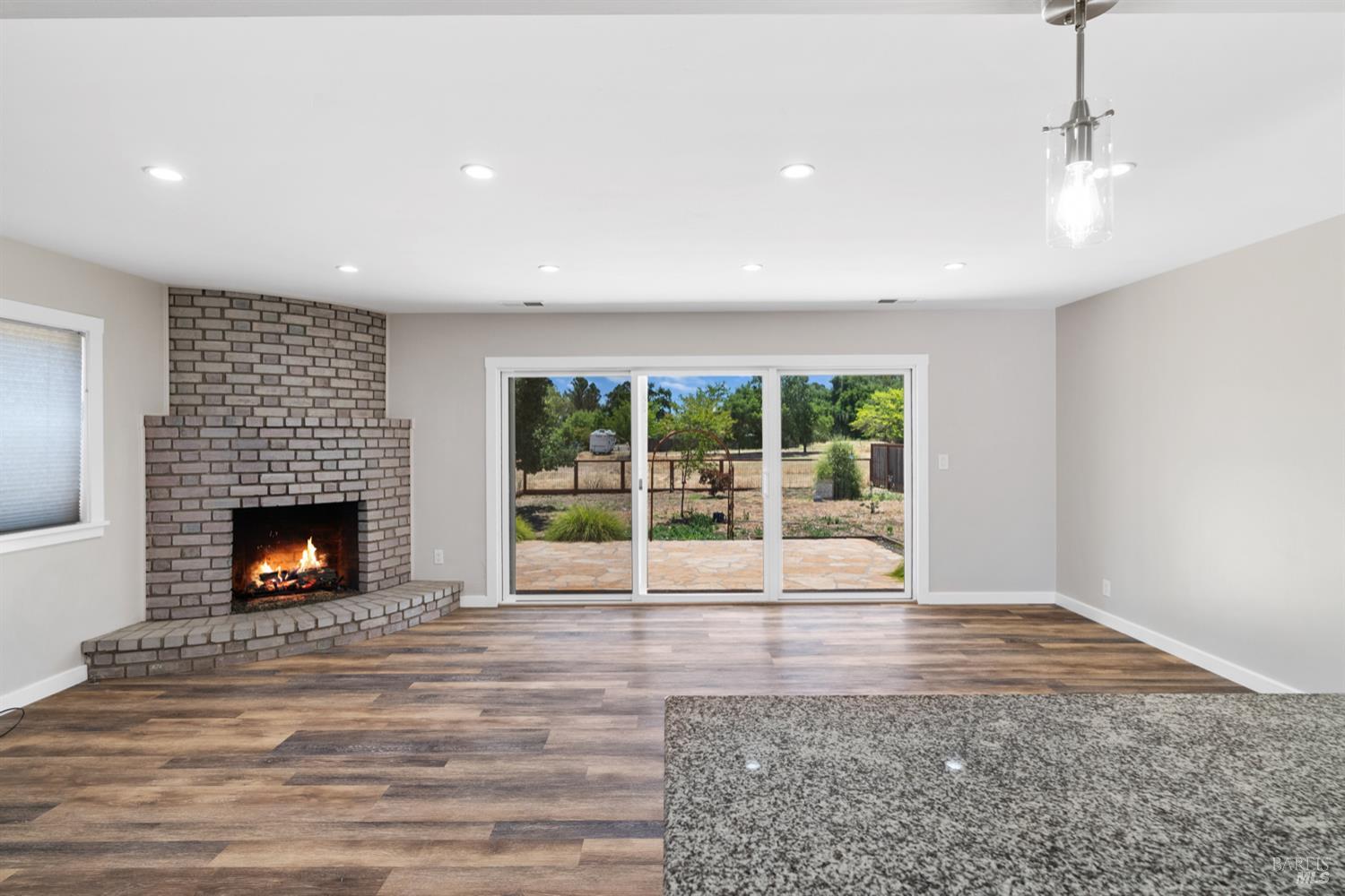 Detail Gallery Image 12 of 34 For 1038 Verano Ave, Sonoma,  CA 95476 - 3 Beds | 2 Baths