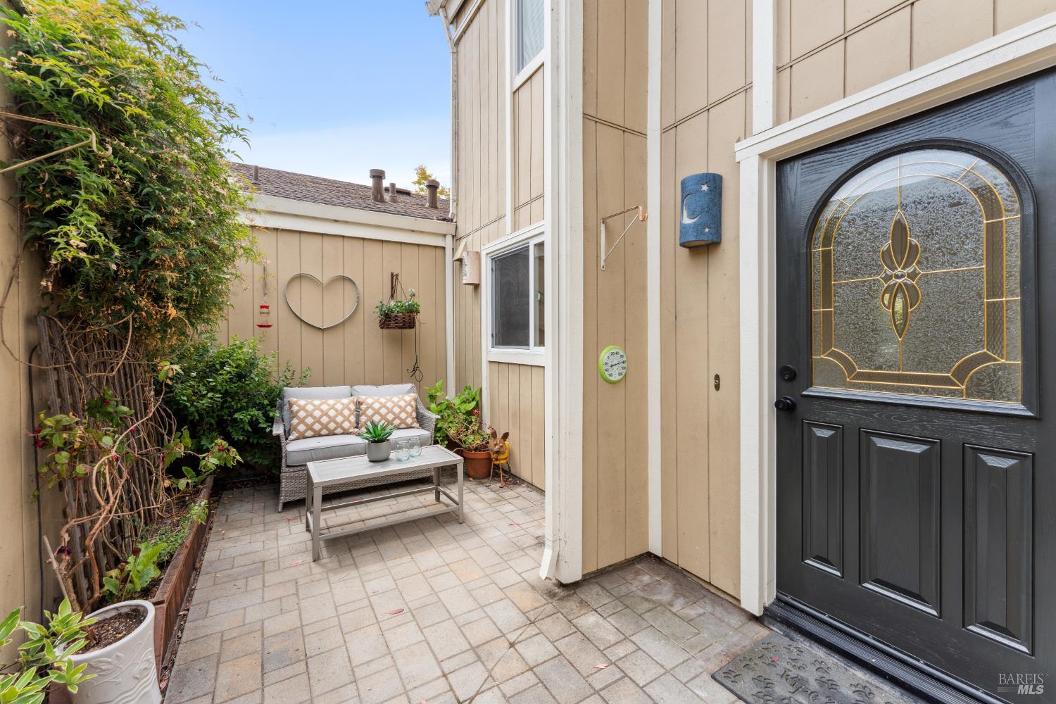 Detail Gallery Image 29 of 39 For 6 Coleridge Dr, Mill Valley,  CA 94941 - 3 Beds | 2/1 Baths