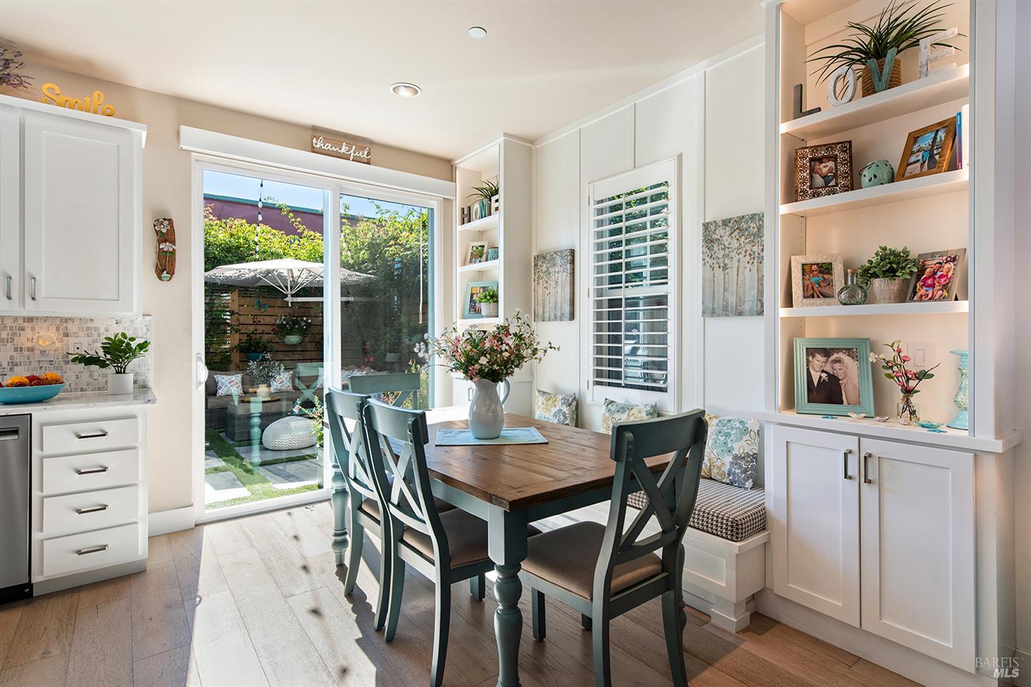 Detail Gallery Image 6 of 37 For 23 Lipton Way, Cotati,  CA 94931 - 3 Beds | 2/1 Baths