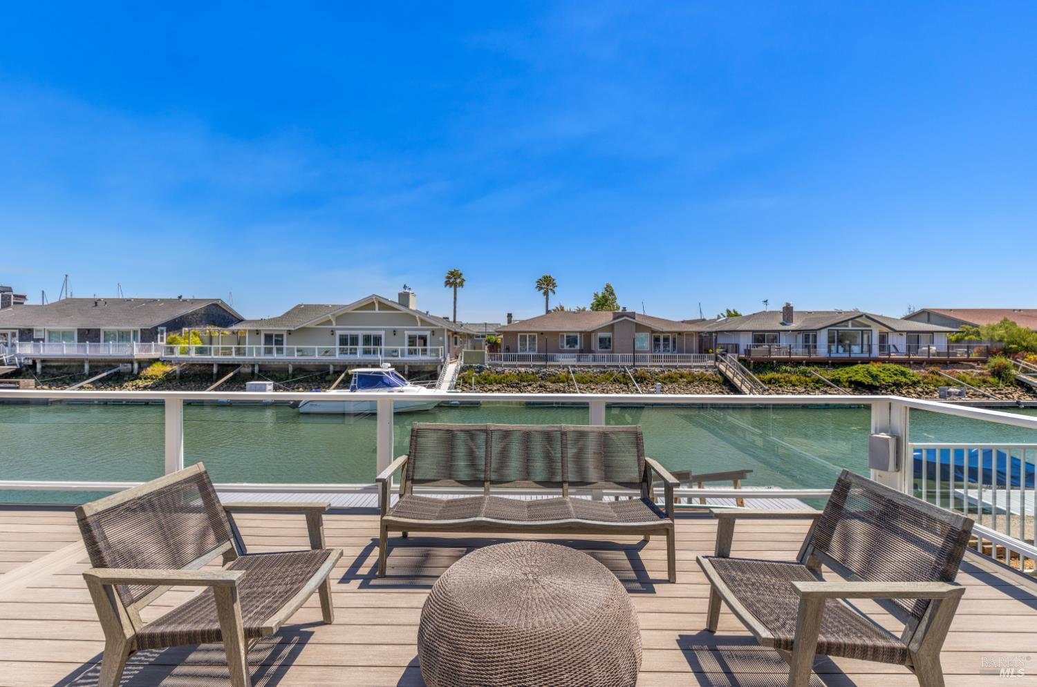 Detail Gallery Image 32 of 44 For 220 Jamaica St, Tiburon,  CA 94920 - 4 Beds | 2/1 Baths