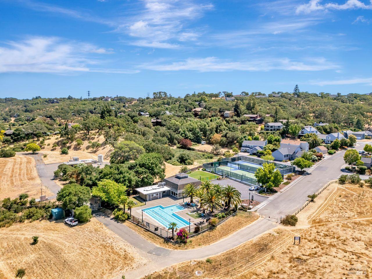 Detail Gallery Image 41 of 60 For 2541 Topaz Dr, Novato,  CA 94945 - 4 Beds | 2/1 Baths
