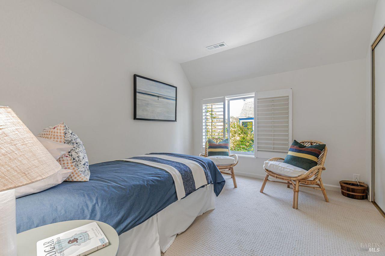 Detail Gallery Image 28 of 60 For 2541 Topaz Dr, Novato,  CA 94945 - 4 Beds | 2/1 Baths