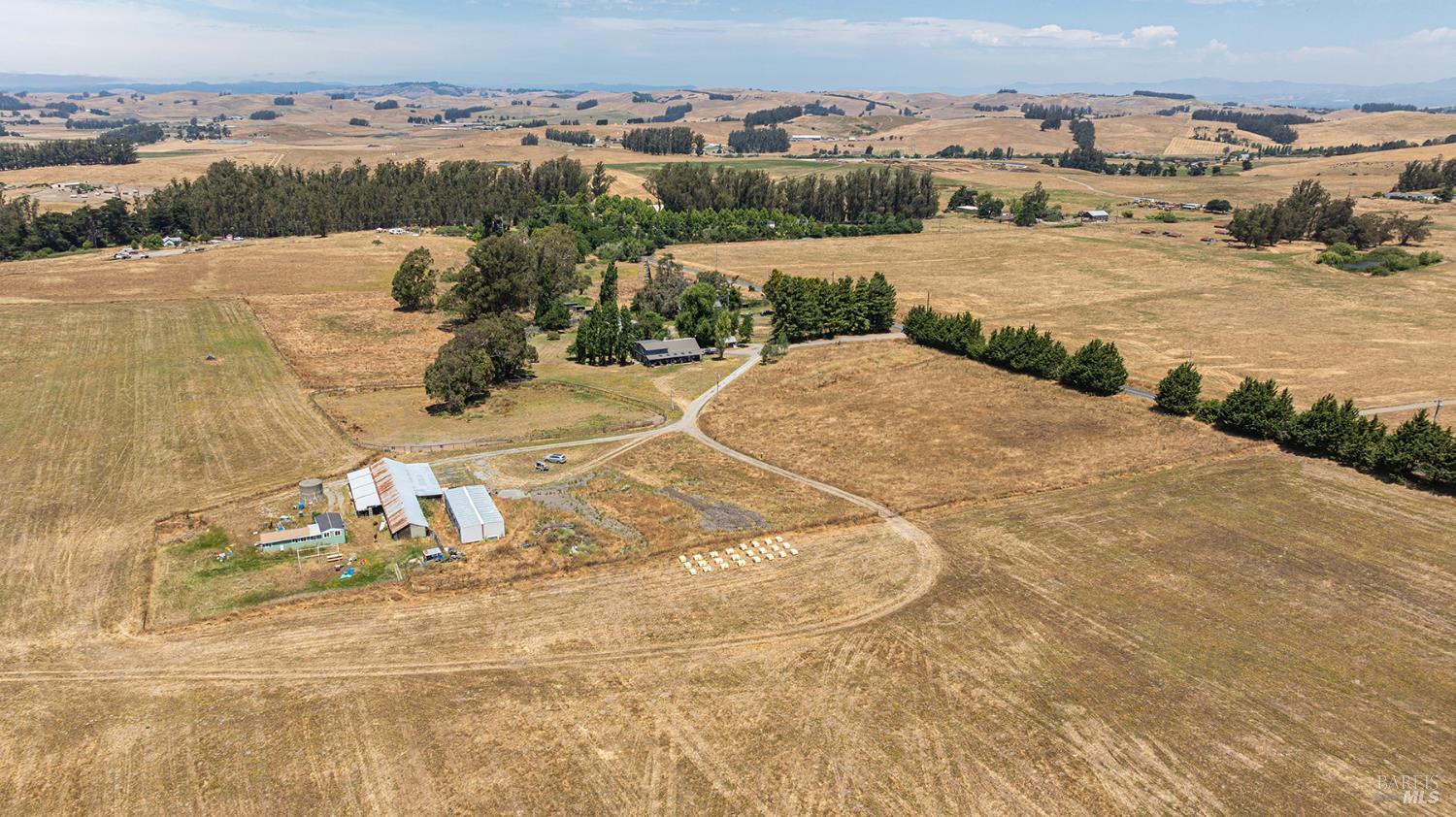 Detail Gallery Image 31 of 41 For 3803 Spring Hill Rd, Petaluma,  CA 94952 - 6 Beds | 5/1 Baths