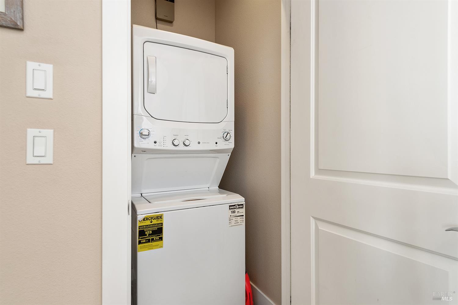 Detail Gallery Image 29 of 37 For 23 Lipton Way, Cotati,  CA 94931 - 3 Beds | 2/1 Baths