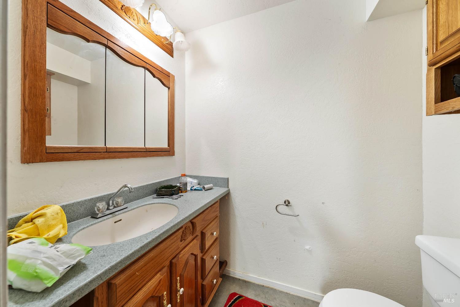 Detail Gallery Image 32 of 49 For 12902 Lakeland St, Clearlake Oaks,  CA 95423 - 4 Beds | 2/1 Baths