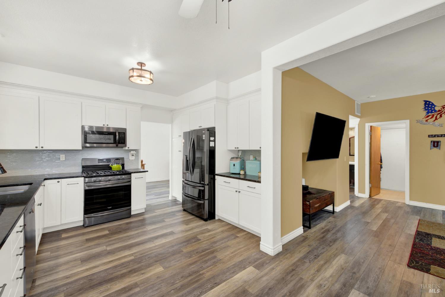 Detail Gallery Image 33 of 81 For 249 Milford Ct, Vacaville,  CA 95688 - 4 Beds | 2/1 Baths