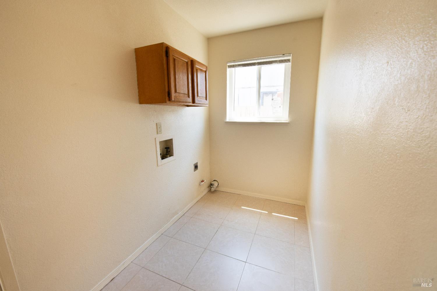 Detail Gallery Image 15 of 41 For 172 Delgado Ct, Vallejo,  CA 94591 - 4 Beds | 2/1 Baths