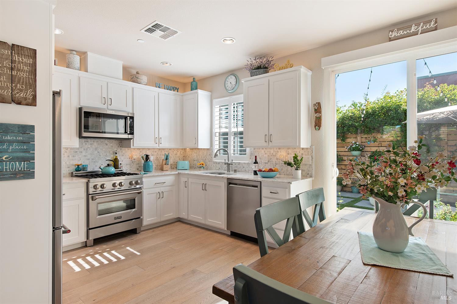 Detail Gallery Image 7 of 37 For 23 Lipton Way, Cotati,  CA 94931 - 3 Beds | 2/1 Baths