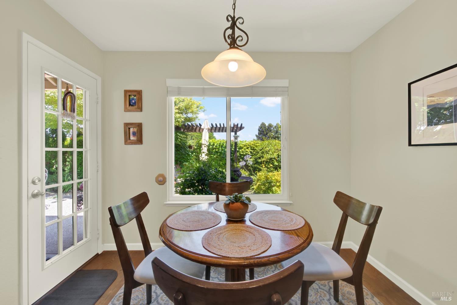 Detail Gallery Image 19 of 63 For 231 Ballindine Dr, Vacaville,  CA 95688 - 4 Beds | 2 Baths