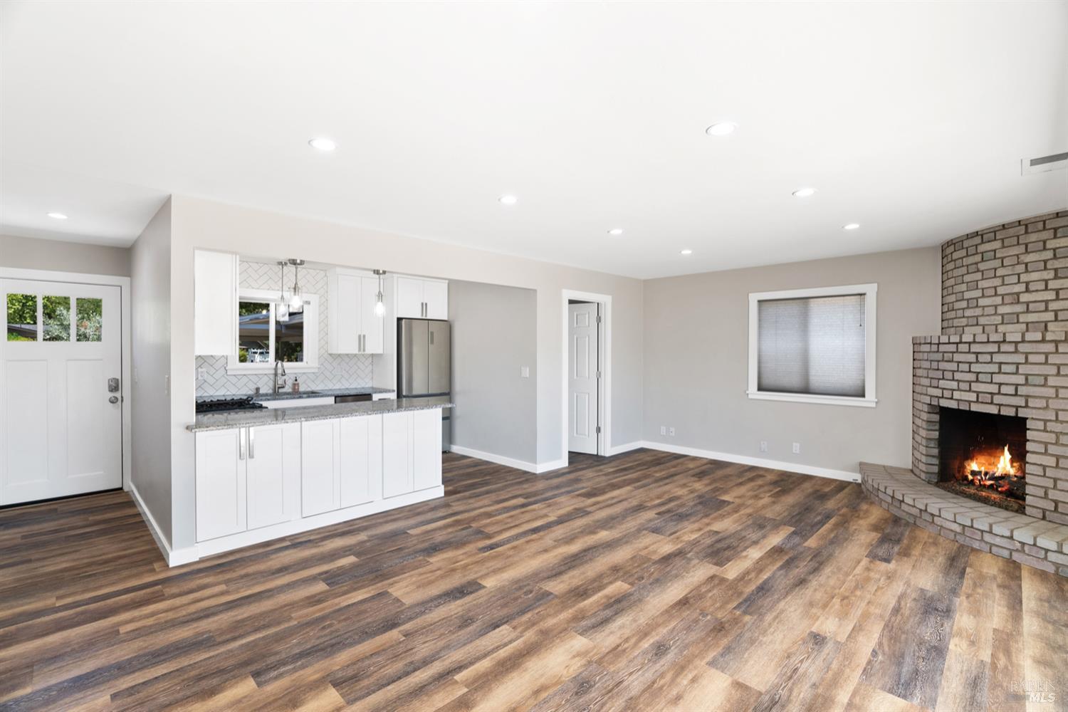 Detail Gallery Image 17 of 34 For 1038 Verano Ave, Sonoma,  CA 95476 - 3 Beds | 2 Baths