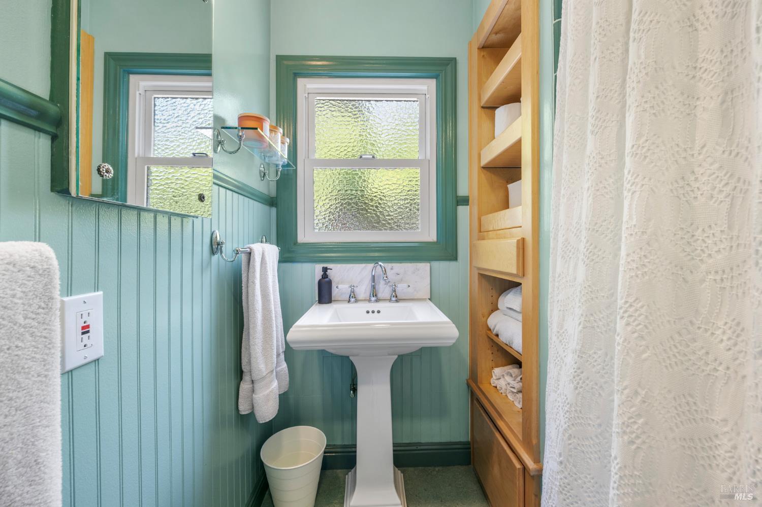 Detail Gallery Image 17 of 49 For 1219 Amador St, Vallejo,  CA 94590 - 3 Beds | 2/1 Baths