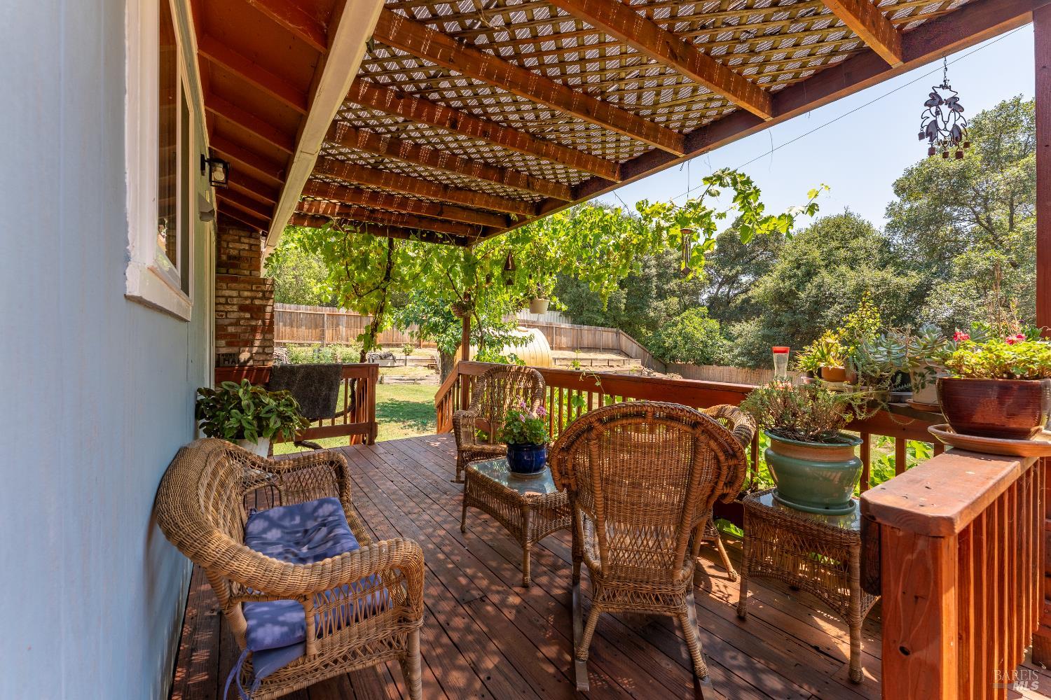 Detail Gallery Image 22 of 34 For 1725 E Madrone Dr, Ukiah,  CA 95482 - 4 Beds | 2 Baths