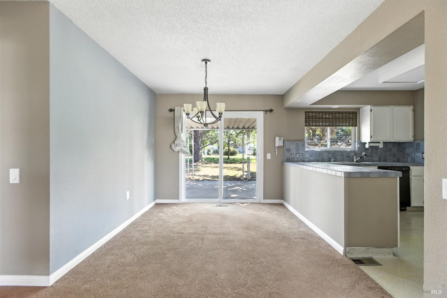 Detail Gallery Image 9 of 30 For 189 Lassen Cir, Vacaville,  CA 95687 - 2 Beds | 1 Baths