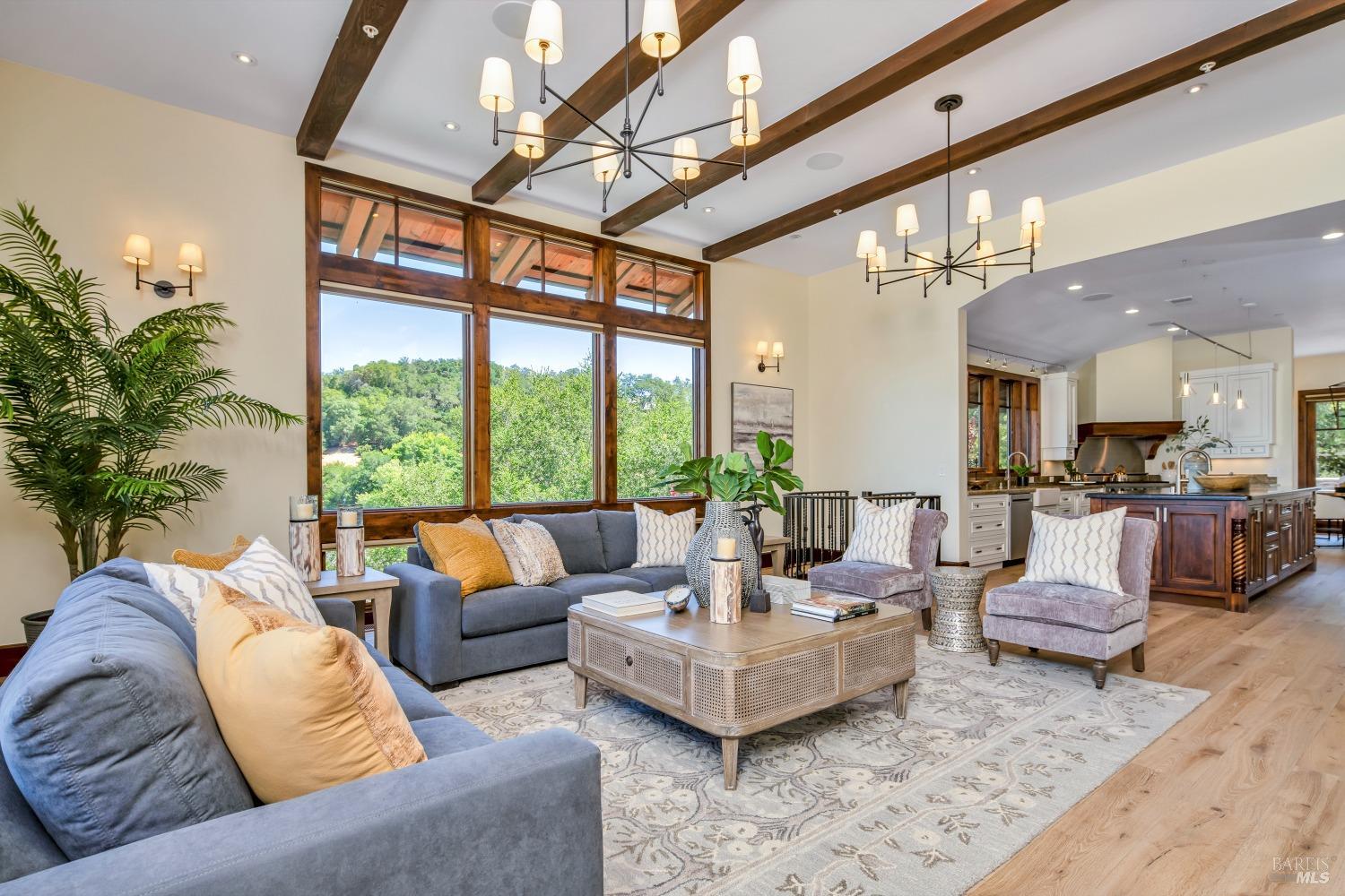 Detail Gallery Image 2 of 57 For 231 Poppy Hill Dr, Healdsburg,  CA 95448 - 4 Beds | 3/1 Baths