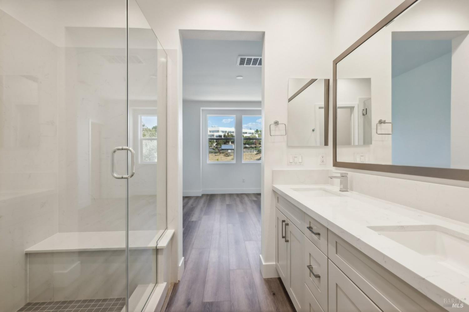 Detail Gallery Image 23 of 38 For 437 Semillion Ln, Santa Rosa,  CA 95403 - 3 Beds | 2/1 Baths