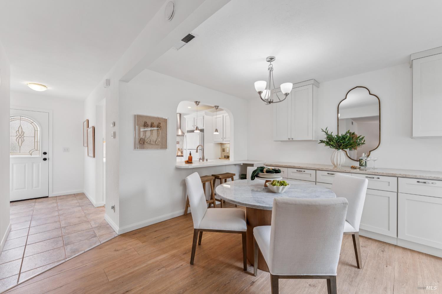 Detail Gallery Image 14 of 39 For 6 Coleridge Dr, Mill Valley,  CA 94941 - 3 Beds | 2/1 Baths
