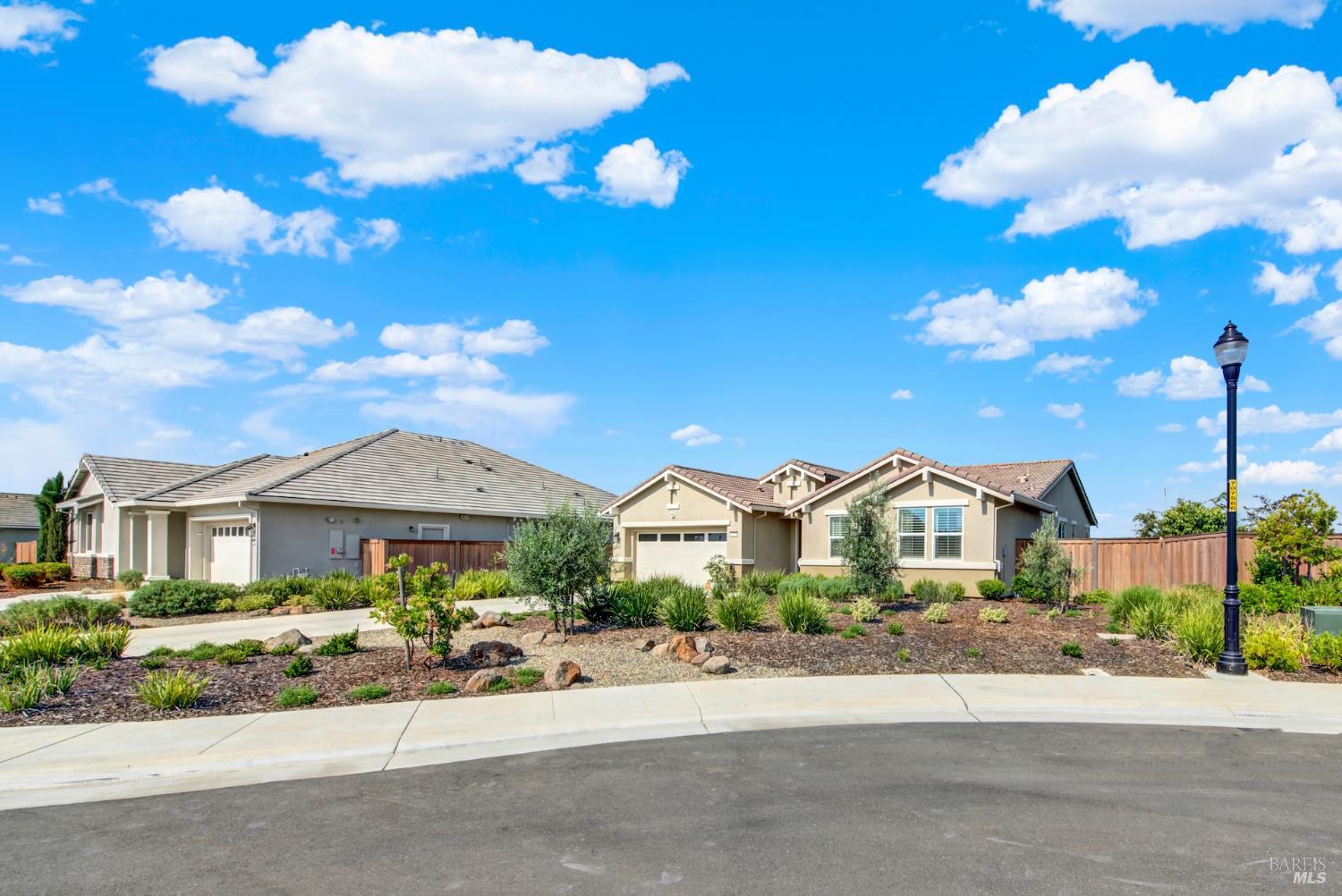 Detail Gallery Image 5 of 73 For 570 Wildflower Ct, Dixon,  CA 95620 - 3 Beds | 2 Baths