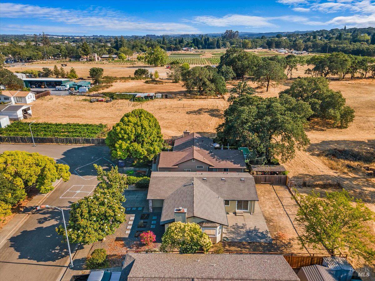 Detail Gallery Image 23 of 27 For 989 Ventnor Ave, Windsor,  CA 95492 - 3 Beds | 2 Baths