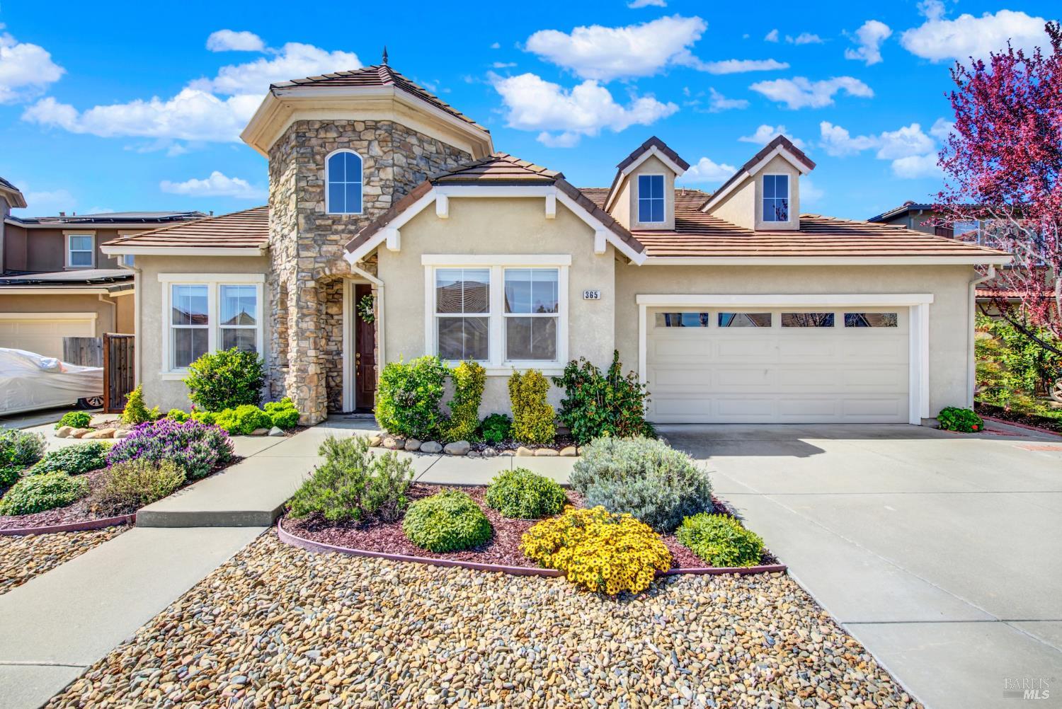Detail Gallery Image 1 of 99 For 365 Sage Sparrow Cir, Vacaville,  CA 95687 - 6 Beds | 4 Baths