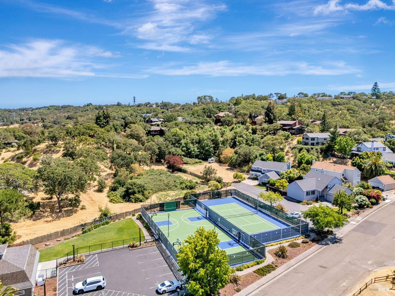 Detail Gallery Image 43 of 60 For 2541 Topaz Dr, Novato,  CA 94945 - 4 Beds | 2/1 Baths