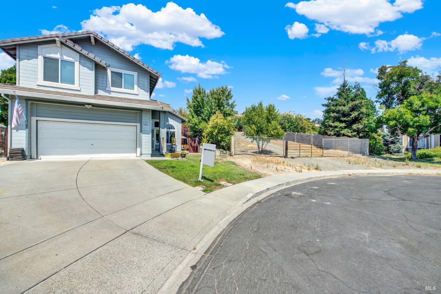 Detail Gallery Image 9 of 81 For 249 Milford Ct, Vacaville,  CA 95688 - 4 Beds | 2/1 Baths