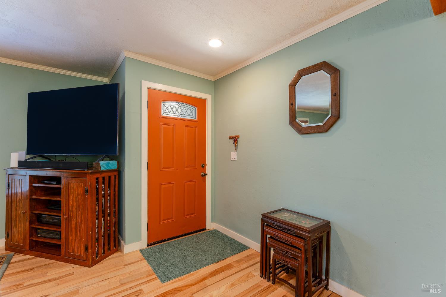 Detail Gallery Image 5 of 34 For 1725 E Madrone Dr, Ukiah,  CA 95482 - 4 Beds | 2 Baths