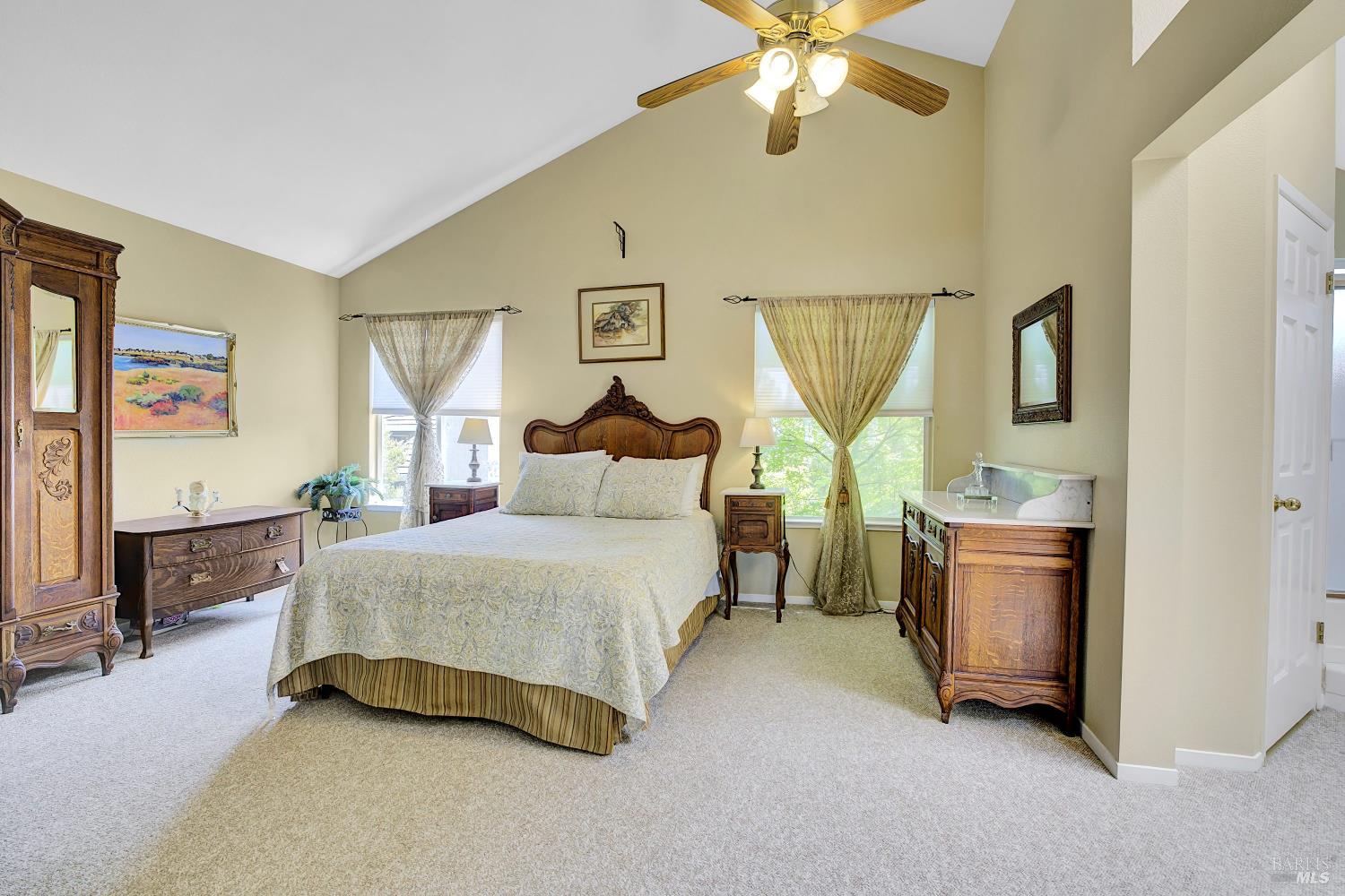 Detail Gallery Image 13 of 39 For 215 Flametree Cir, Windsor,  CA 95492 - 4 Beds | 3 Baths