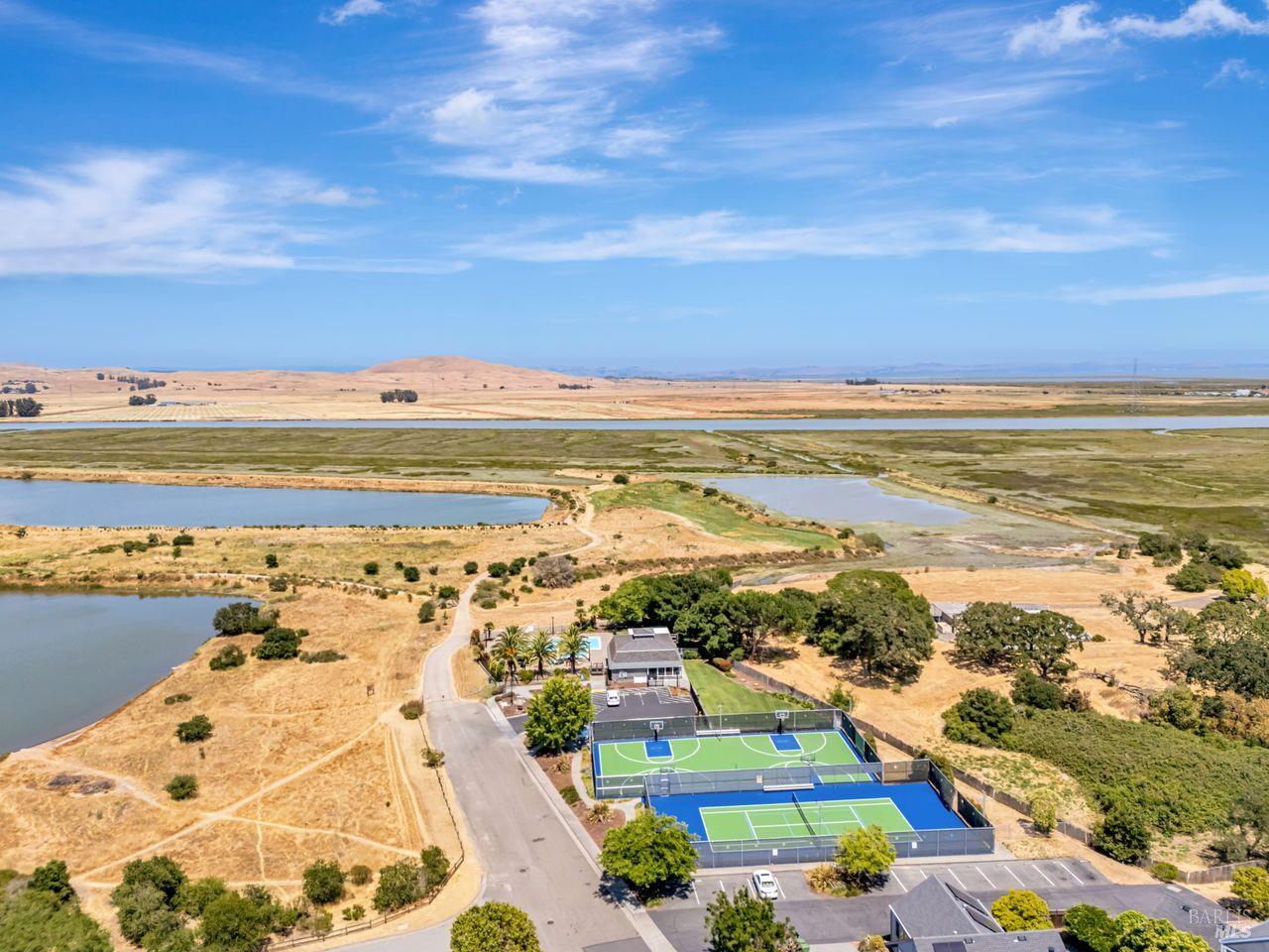 Detail Gallery Image 40 of 60 For 2541 Topaz Dr, Novato,  CA 94945 - 4 Beds | 2/1 Baths
