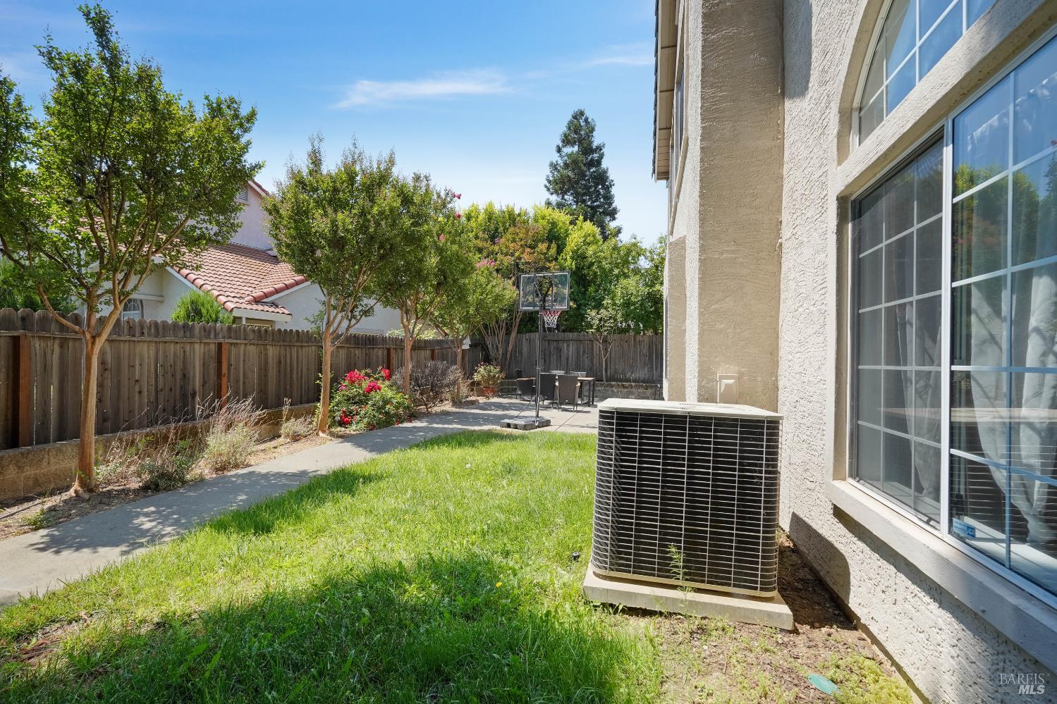 Detail Gallery Image 57 of 71 For 598 Crownpointe Cir, Vacaville,  CA 95687 - 4 Beds | 3 Baths