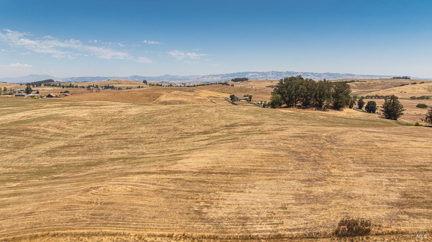 Detail Gallery Image 30 of 41 For 3803 Spring Hill Rd, Petaluma,  CA 94952 - 6 Beds | 5/1 Baths