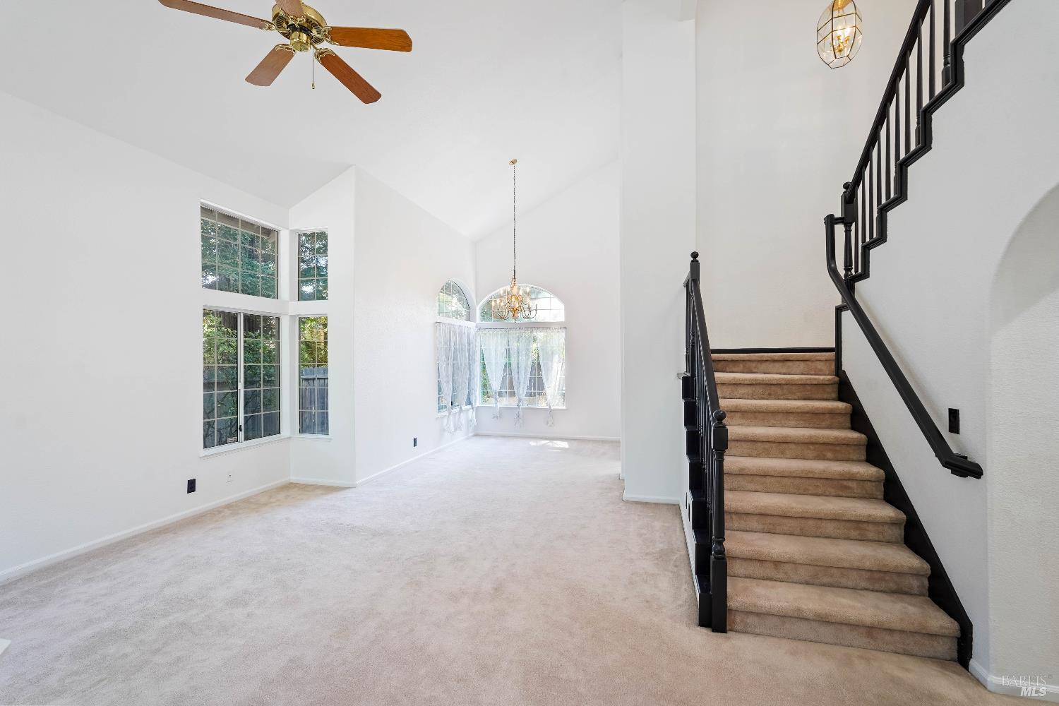 Detail Gallery Image 9 of 71 For 598 Crownpointe Cir, Vacaville,  CA 95687 - 4 Beds | 3 Baths