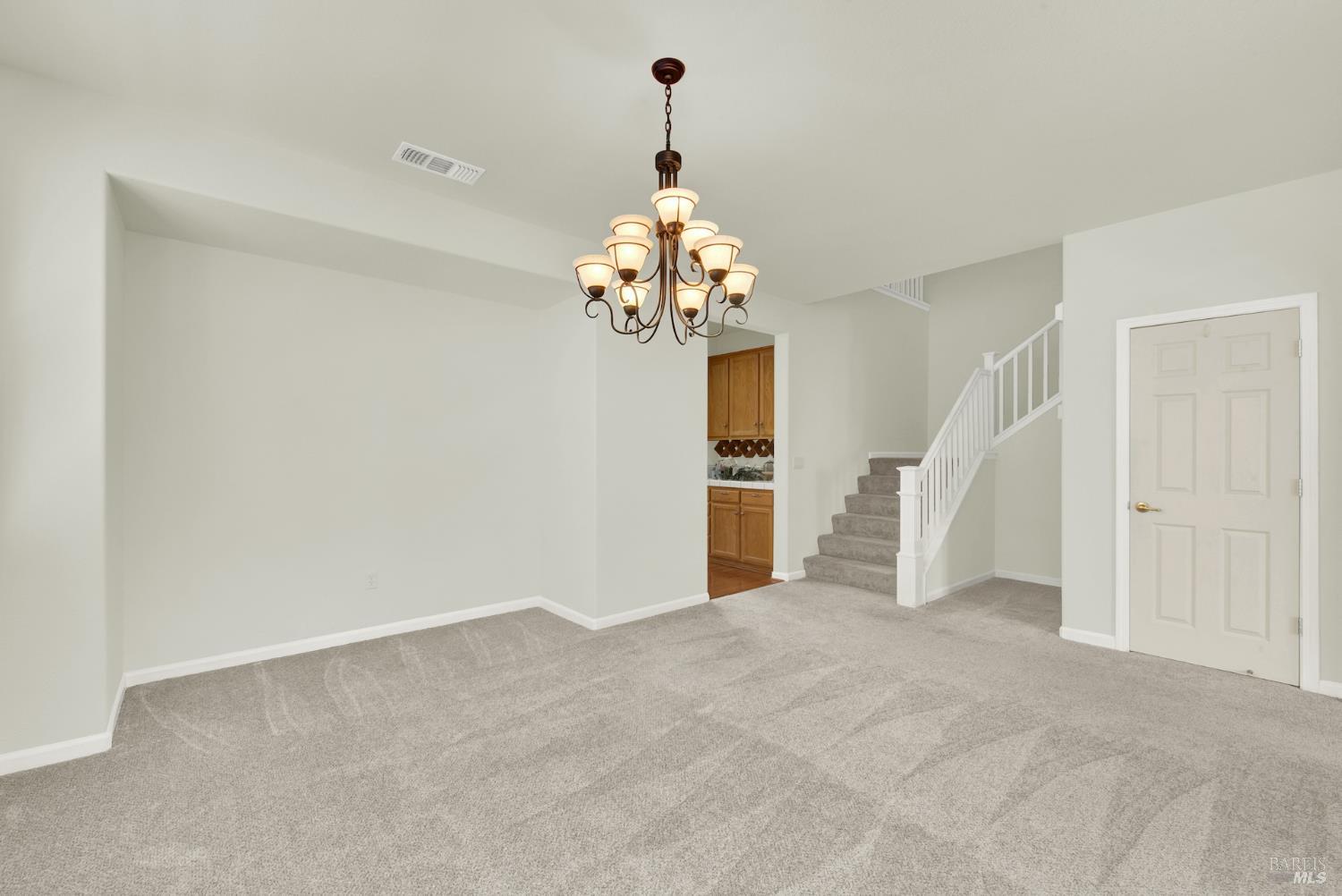 Detail Gallery Image 17 of 99 For 365 Sage Sparrow Cir, Vacaville,  CA 95687 - 6 Beds | 4 Baths