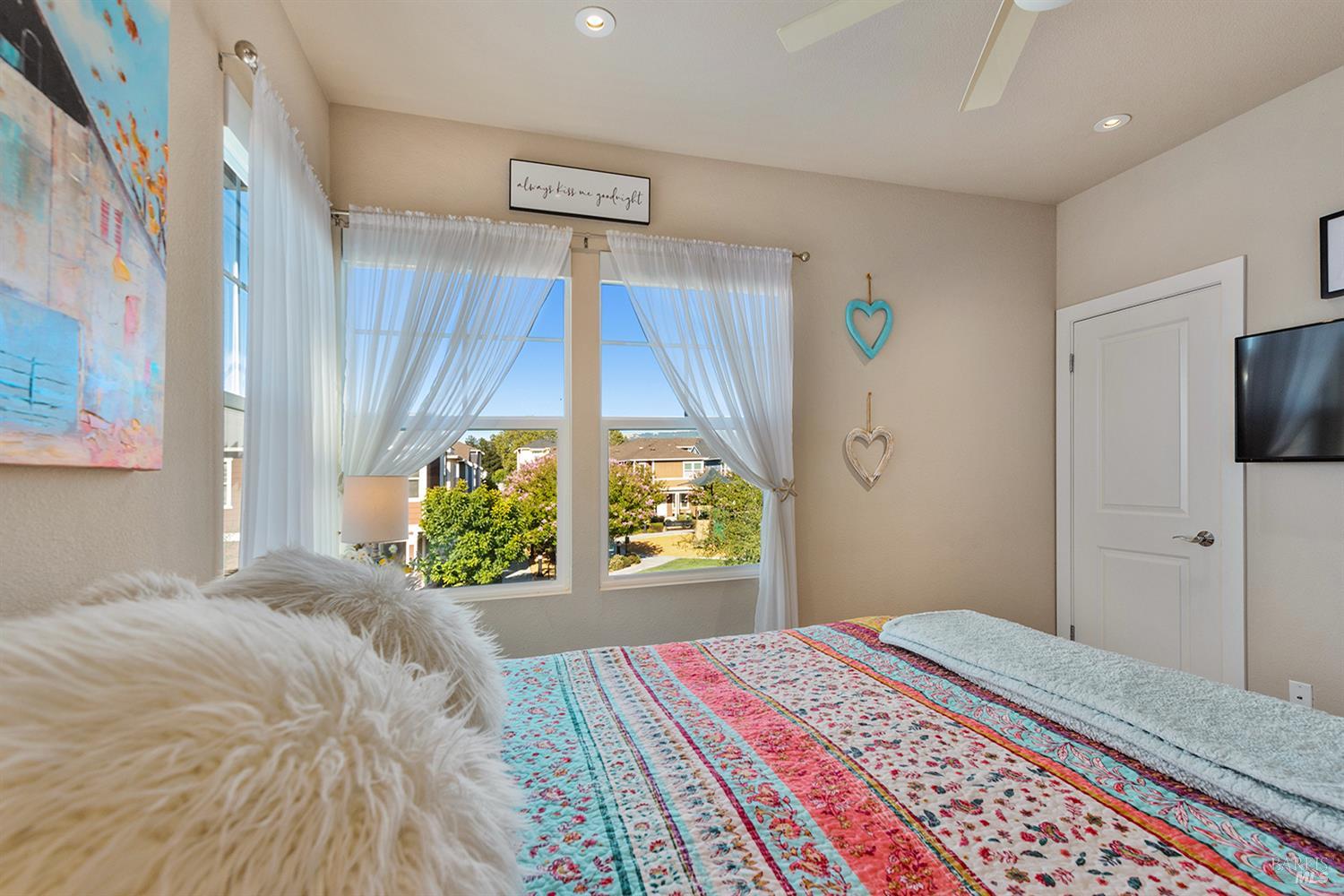 Detail Gallery Image 34 of 37 For 23 Lipton Way, Cotati,  CA 94931 - 3 Beds | 2/1 Baths