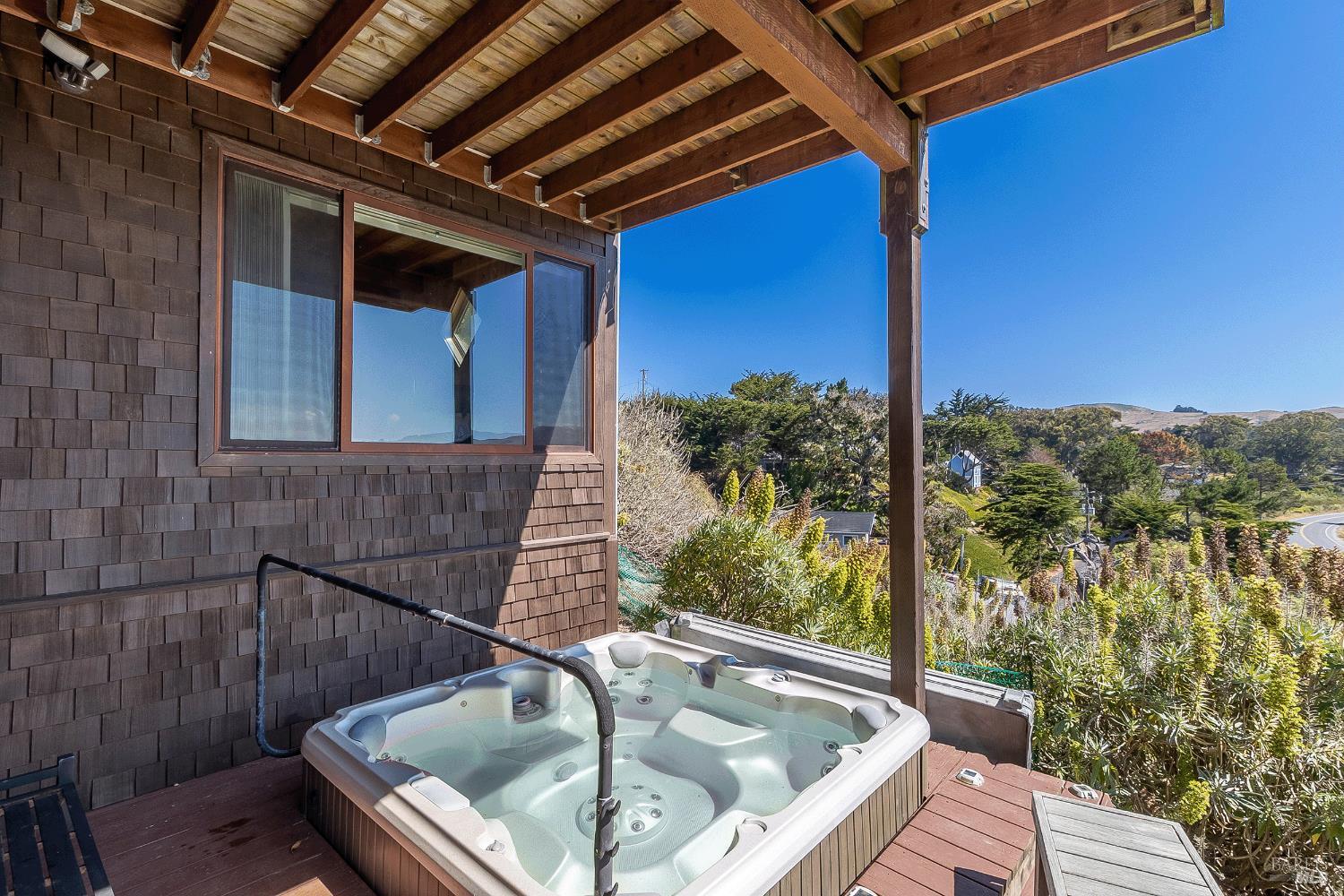Detail Gallery Image 20 of 28 For 2020 Sandpiper Ct, Bodega Bay,  CA 94923 - 2 Beds | 1 Baths